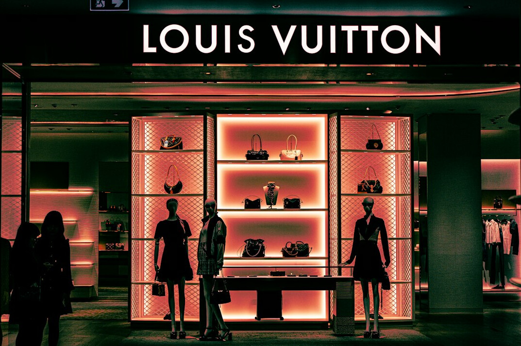 luxury store robbery case